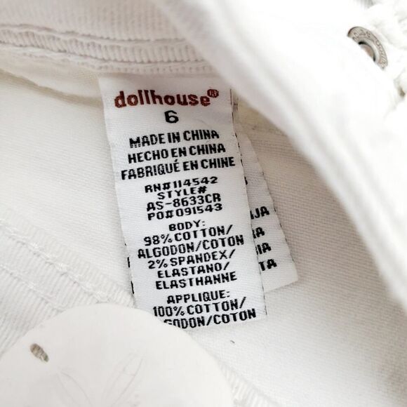 Dollhouse Denim Lace Distressed Shorts White Size 6 - Picture 6 of 6